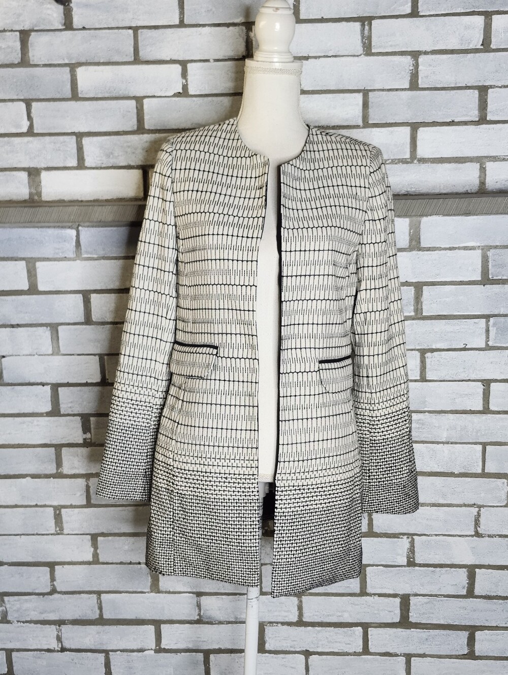 • NWT Cynthia Rowley Women Small Black White Long Duster Jacket Open Coat New